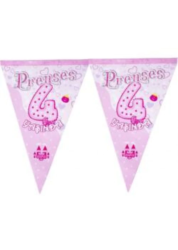 Prenses 4 Yaşında Üçgen Flama