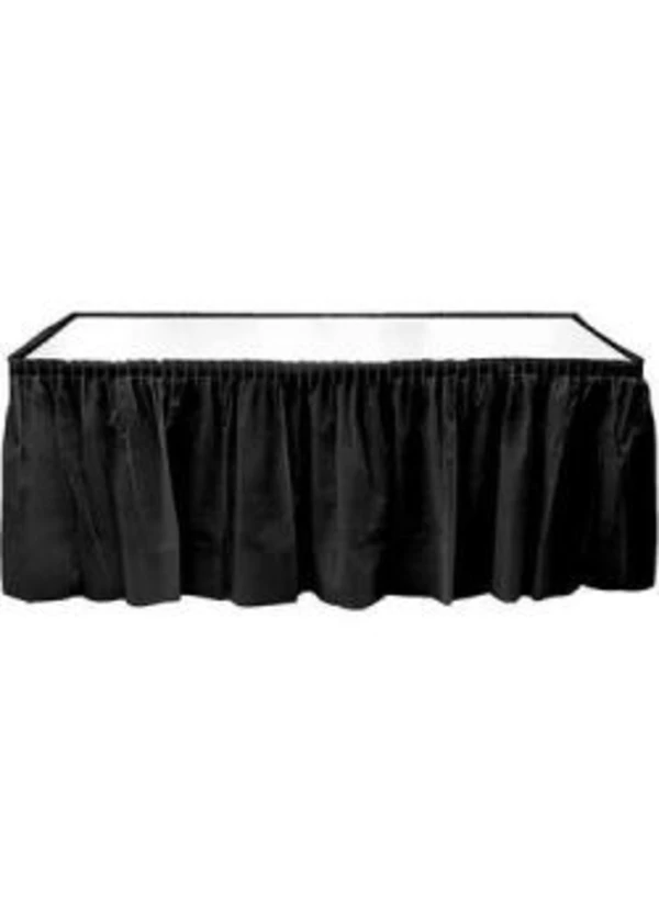 Siyah Plastik Masa Eteği